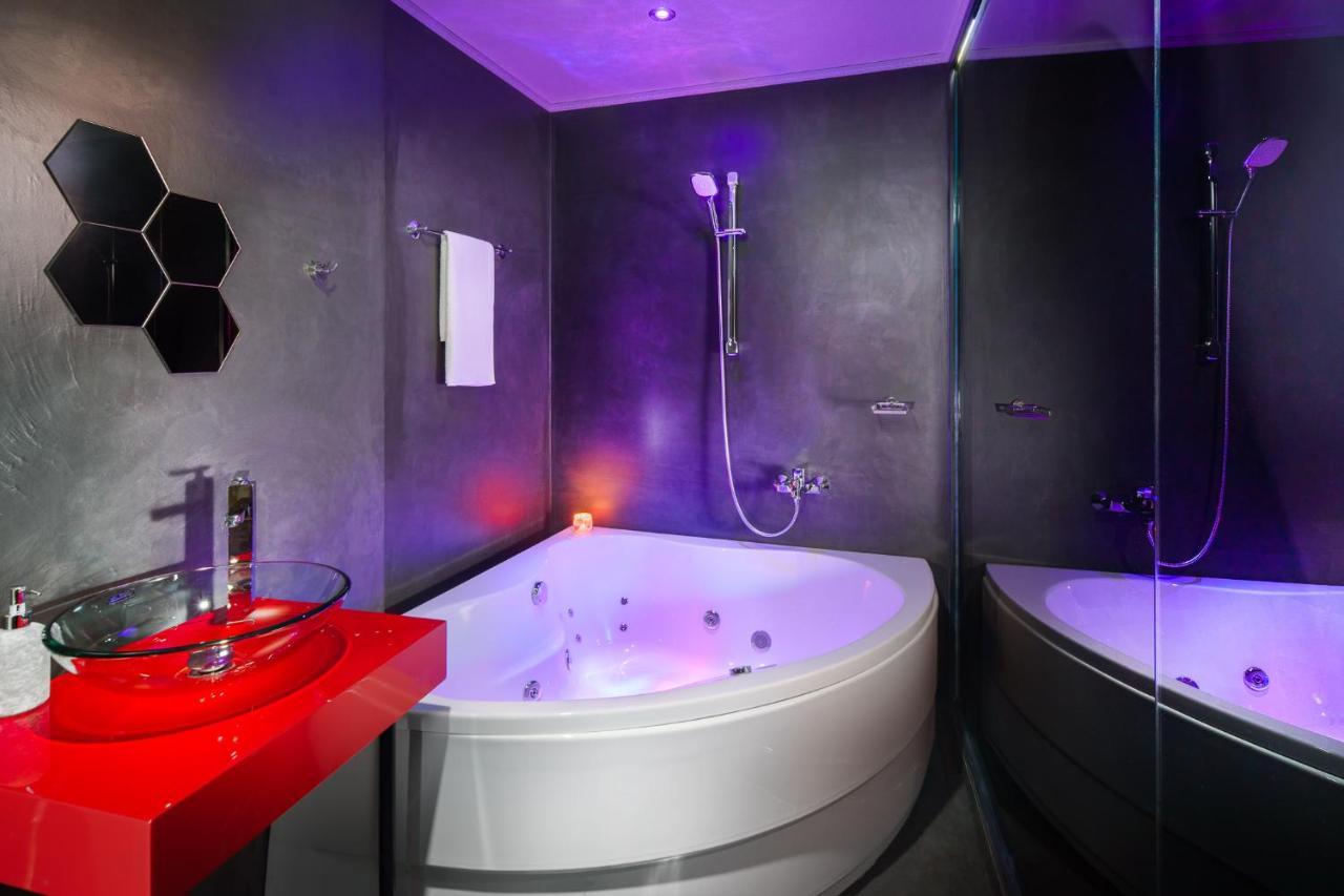 Chambre Double avec Baignoire Spa (sans Fenêtre) - Accès Gratuit à l'Espace Détente