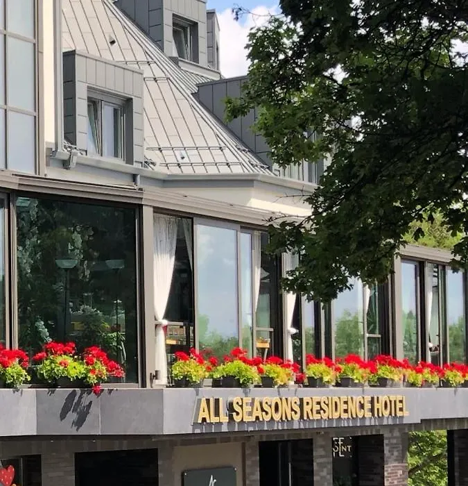All Seasons Residence Design Hotel - Free Parking-1