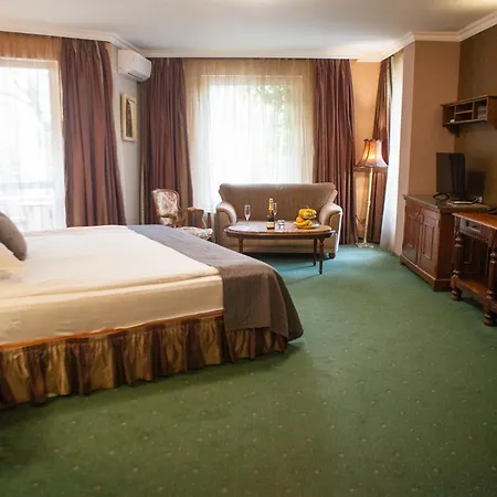 Meg-Lozenetz Hotel-2