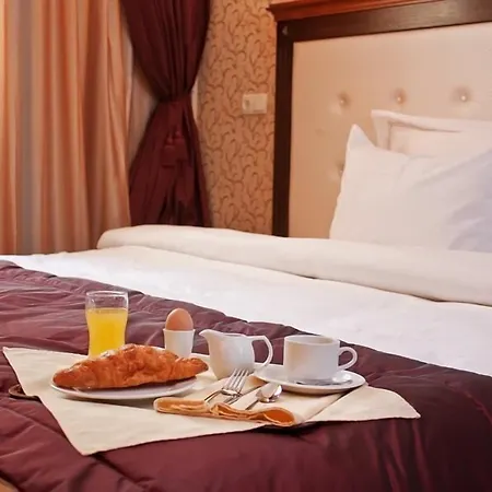Best Western Plus Bristol Hotel-2