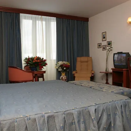 Maxi Park Hotel & Spa-3